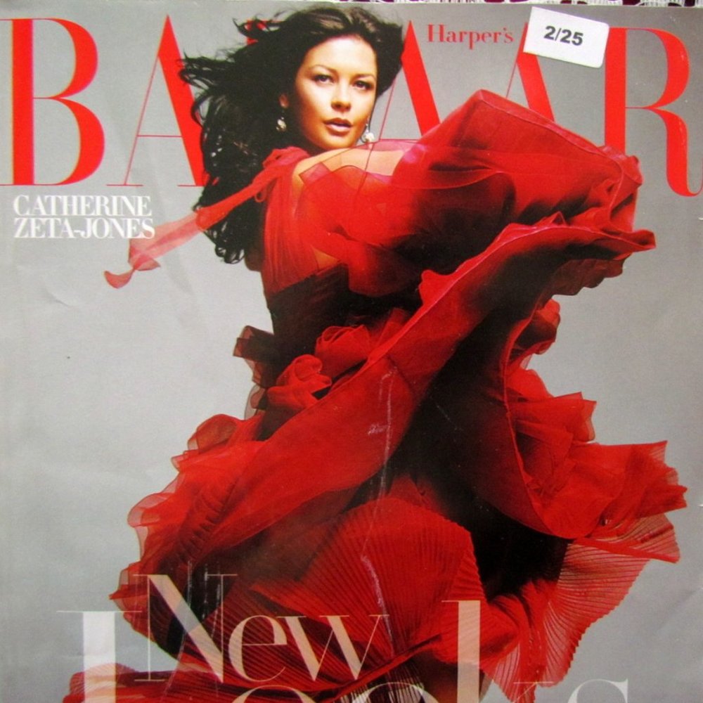 CATHERINE ZETA-JONES BAZAAR MAGAZINE COVER, NOVEMBER 2005, EXCELLENT COND.